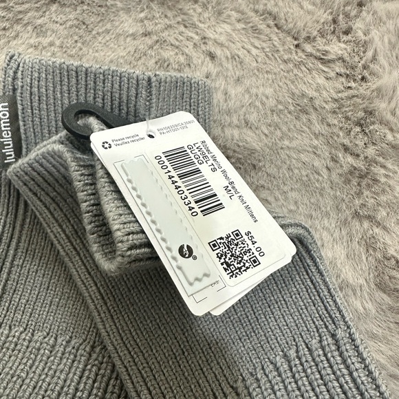 NWT Lululemon Ribbed Merino Wool-Blend
Knit Mittens M/L Grey - Picture 3 of 5
